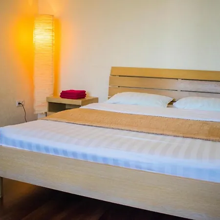 Apartament Luxury And Balcony, Минск Исторический Центр *