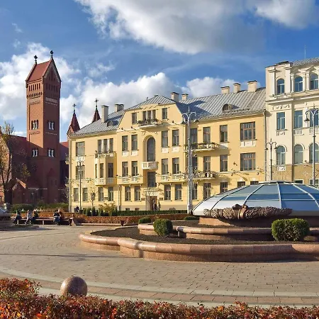 Apartment Luxury And Balcony, Минск Исторический Центр